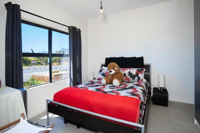 2 Bedroom Property for Sale in The Huntsman Western Cape